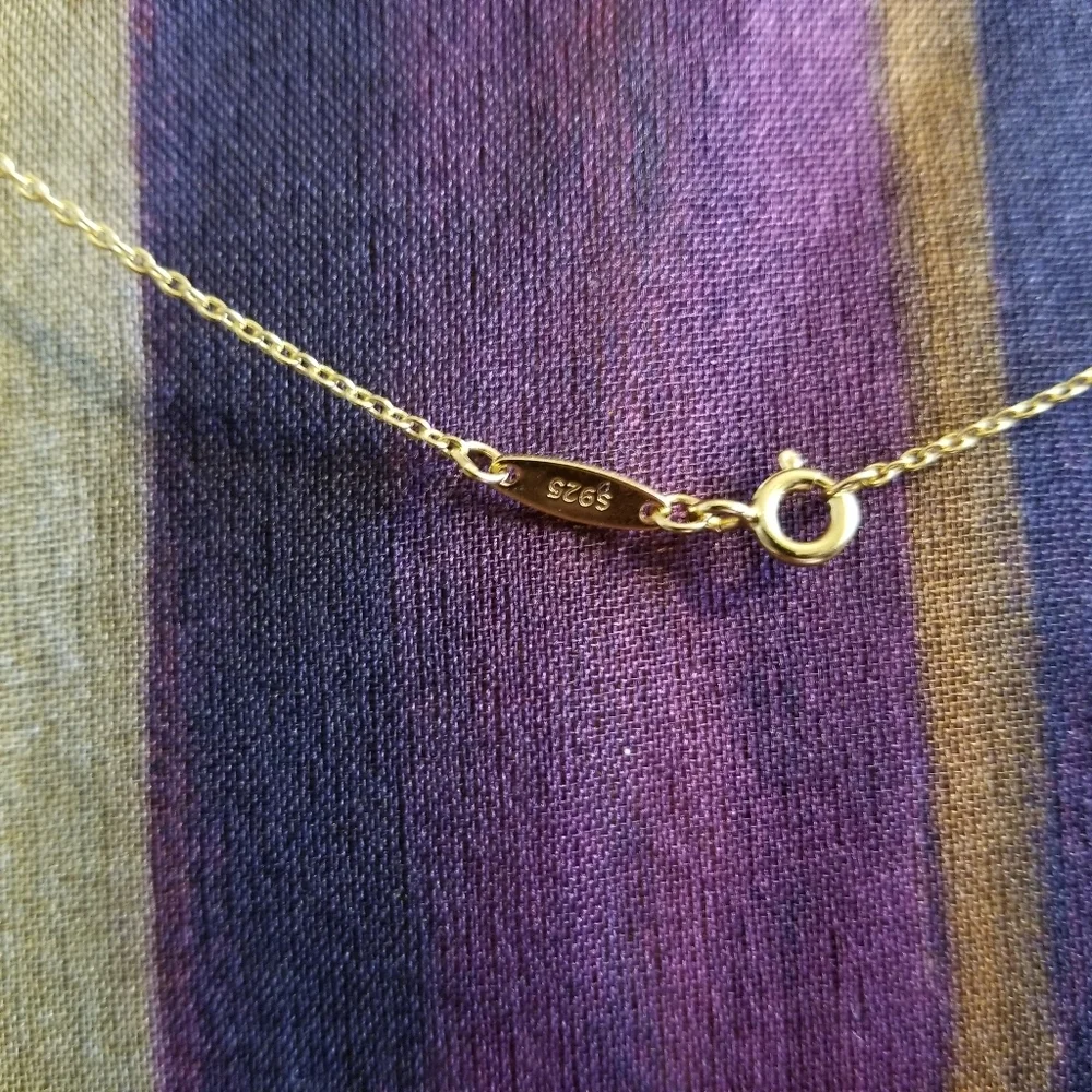 EUC ( S925) Gold Necklace with Interlocking Circles With Clear Heart Rhinestones - Picture 7 of 11